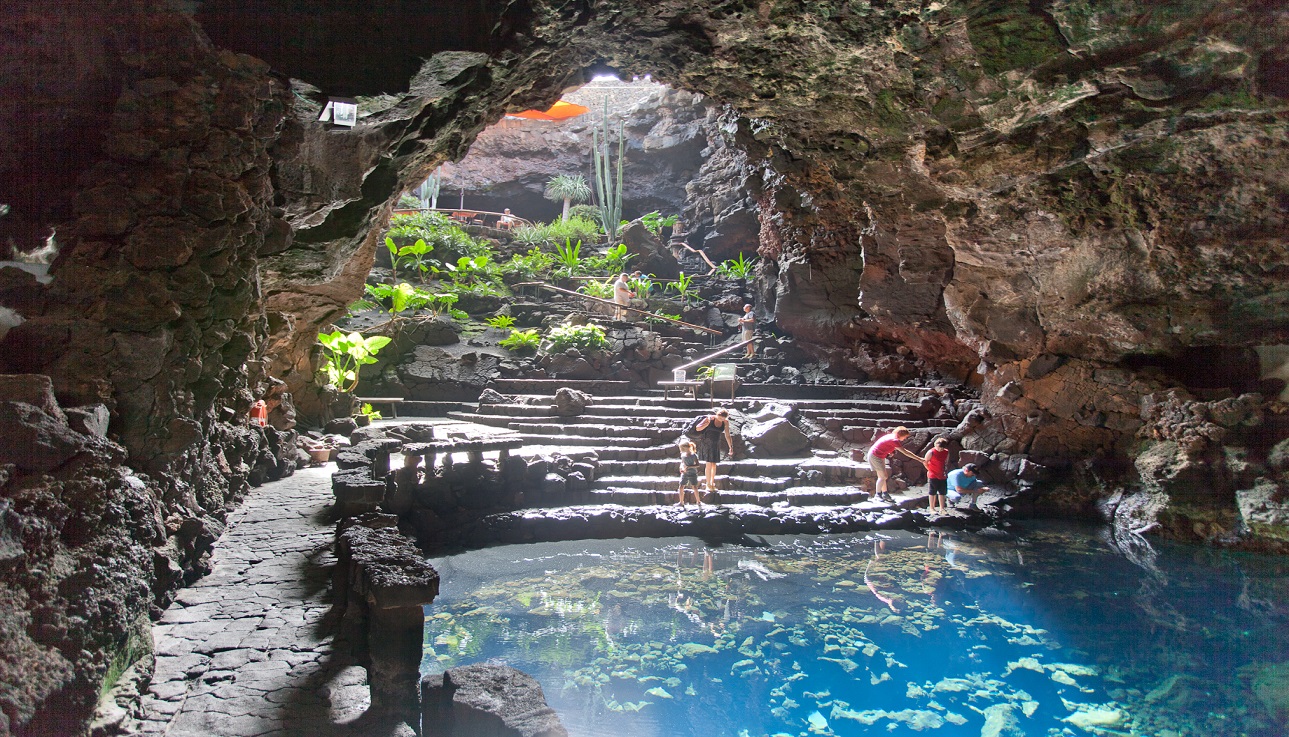 descubre-los-jameos-del-agua-lanzarote